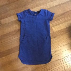Blue Art Class rolled short sleeve dress with pockets!